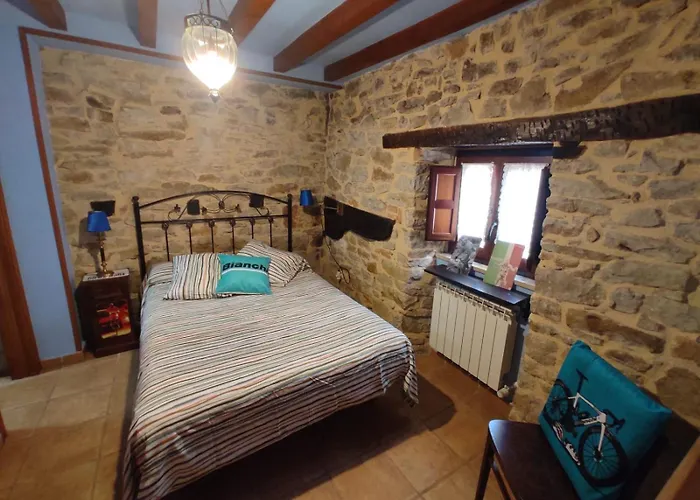 펜션 El Hogar Del Ciclista Espinosa de los Monteros